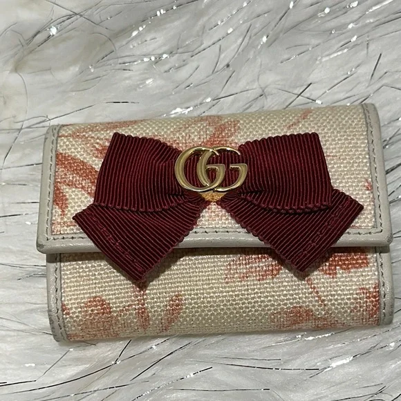 Gucci Floral Ribbon Canvas Leather with Burgundy Bow Key Case - Picture 3 of 6